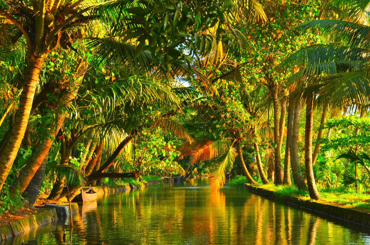 Chaandhni Lake View Hotel Alappuzha Zewnętrze zdjęcie